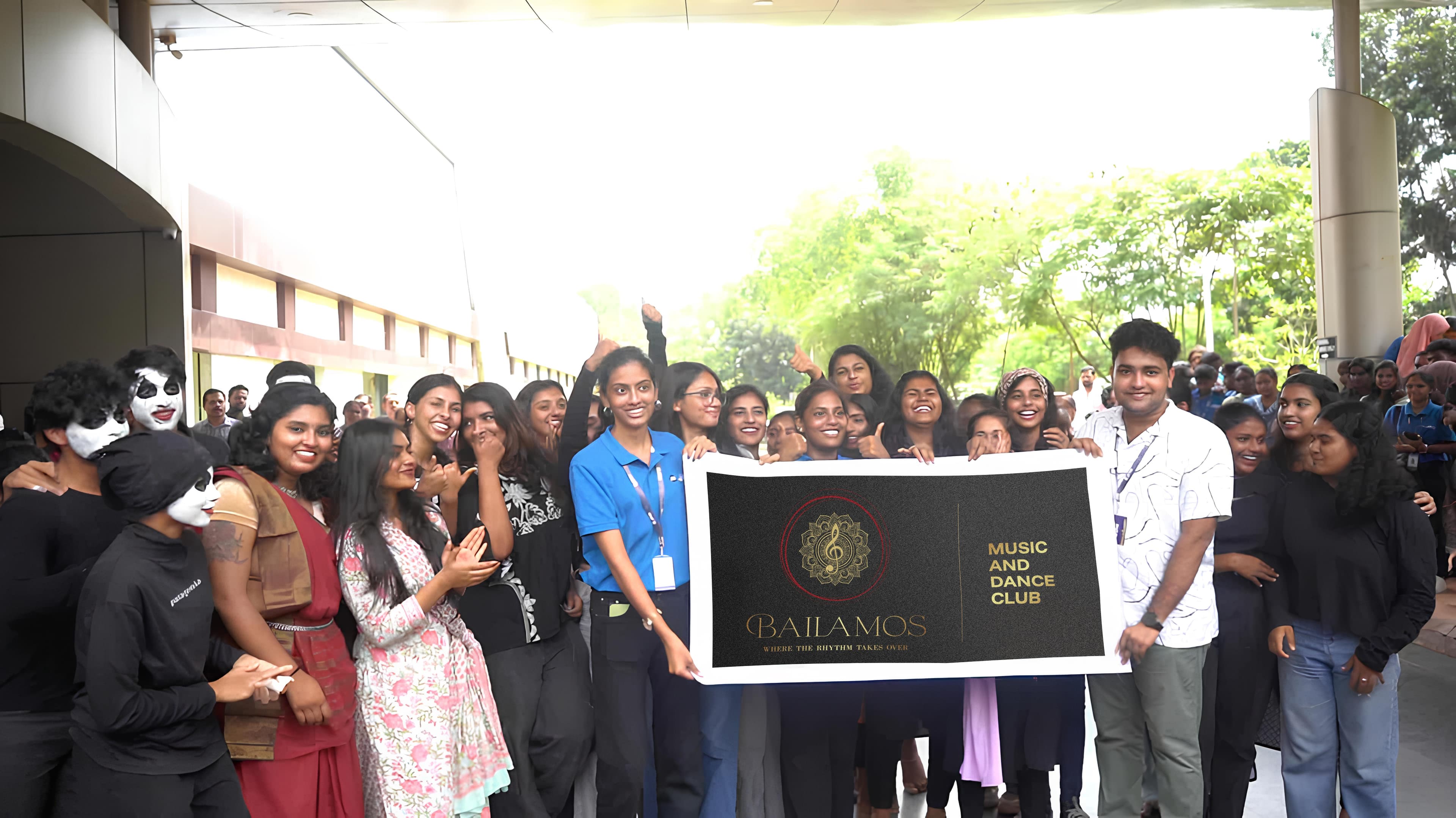 Bailamos – Dance & Music Club